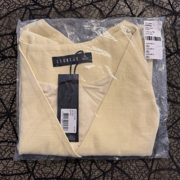 LIONESS Leo Vest Butter Medium - Picture 4 of 4